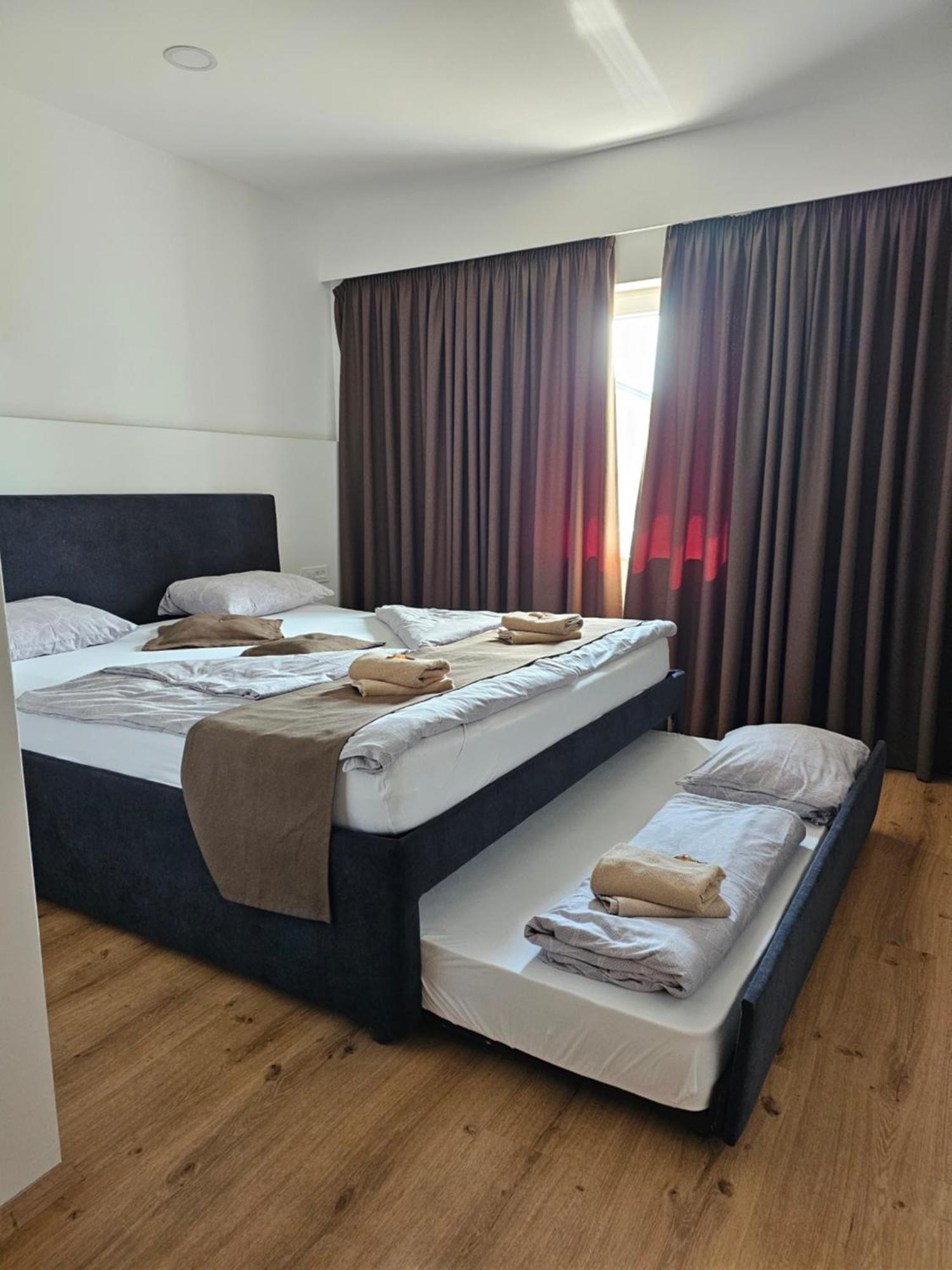 Hotel Murat Ptuj Esterno foto